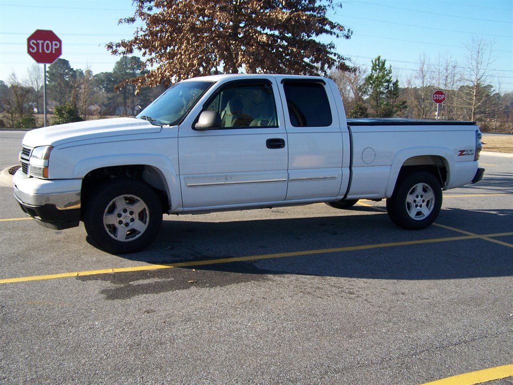 2006 Chevrolet Silverado 1500 LS's photo