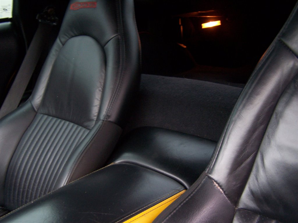 2003 Chevrolet Corvette Z06 - Photo 11