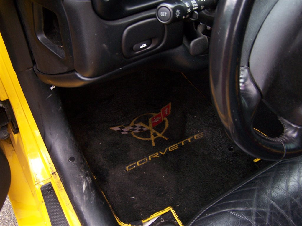 2003 Chevrolet Corvette Z06 - Photo 8